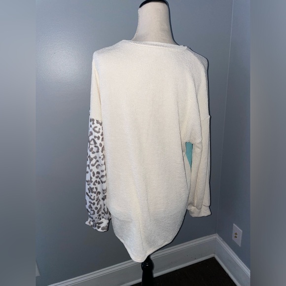 NWOT Leopard Color Block Sweatshirt - Picture 4 of 10